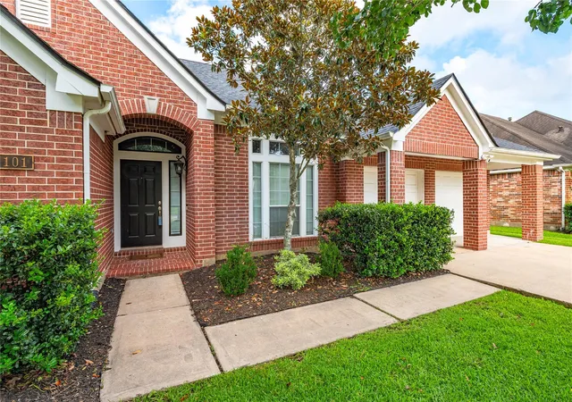 39th image of 101 Arbor Springs Ln, Dickinson, TX 77539 | MLS# 97445196