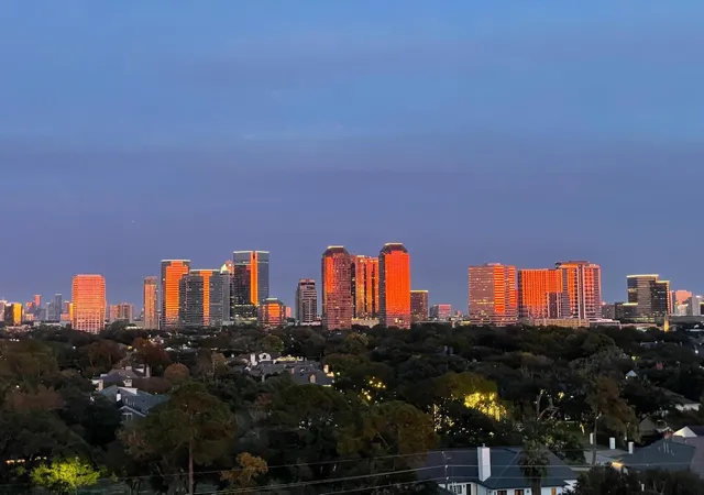 Photo 2 of Condo for sale at 1111 Bering Dr #1001, Houston, TX 77057 | MLS# 45131205 | Listing updated on 2026-07-01
