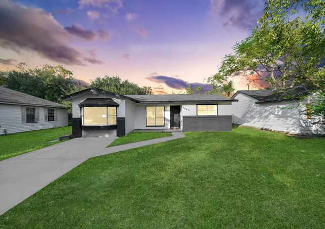 1st image of 2926 Knotty Oaks Trl Trl, Houston, TX 77045 | MLS# 58554918