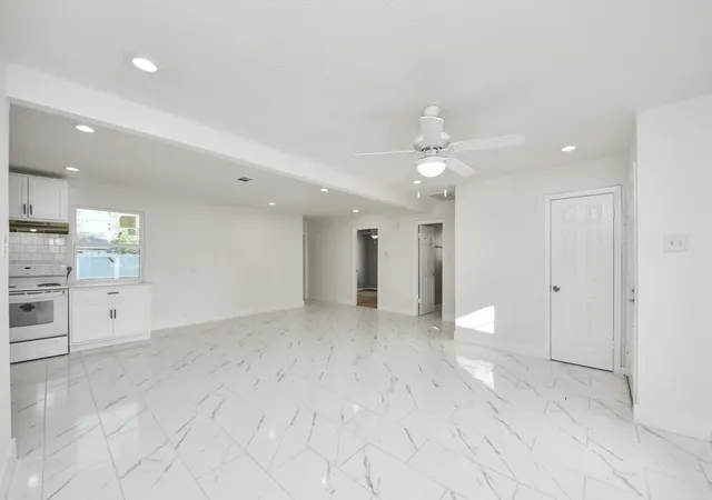 Photo 4 of Single family home for sale at 2926 Knotty Oaks Trl, Houston, TX 77045 | MLS# 58554918 | Listing updated on 2026-09-16