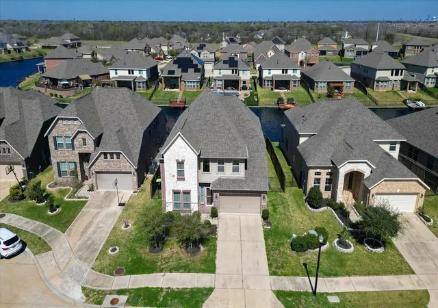 3rd image of 3818 S Venosa Ct, Missouri City, TX 77459 | MLS# 69446373