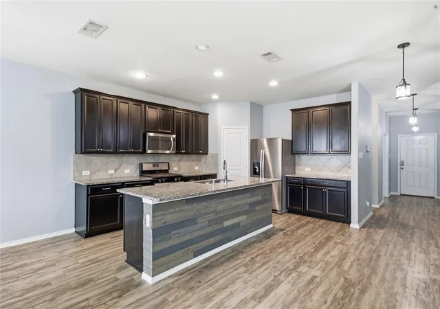 Photo 4 of Single family home for sale at 30253 Creekside Dr, Brookshire, TX 77423 | MLS# 79190590 | Listing updated on 2026-07-19