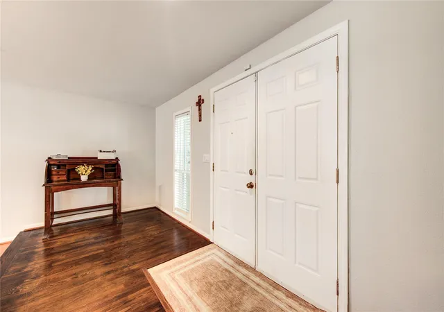 5th image of 3155 Hazel Park Dr, Houston, TX 77082 | MLS# 68420067