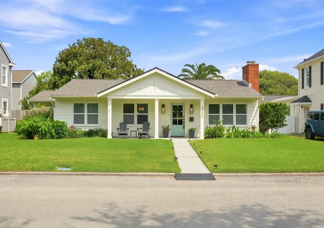 Photo 1 of Sale Pending at 4320 Sherman Blvd, Galveston, TX 77550 | MLS# 60069727 | Listing updated on 2026-09-12