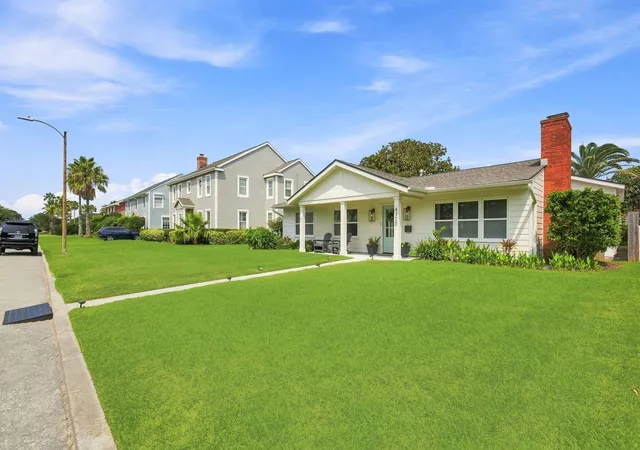 Photo 3 of Sale Pending at 4320 Sherman Blvd, Galveston, TX 77550 | MLS# 60069727 | Listing updated on 2026-09-12