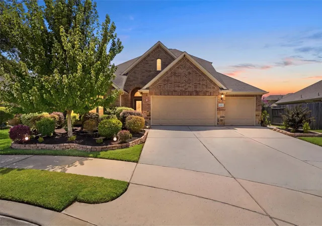 1st image of 16707 Lavon Lake Ln, Houston, TX 77044 | MLS# 85267839