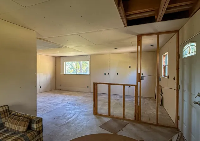 4th image of 142 W Hickory Cvs, Onalaska, TX 77360 | MLS# 9653286