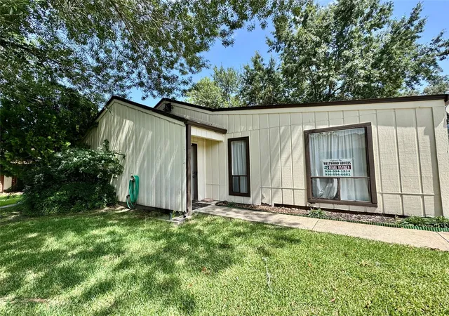 Photo 2 of Townhouse for sale at 30 Driving Range Ln #TH30, Trinity, TX 75862 | MLS# 19628255 | Listing updated on 2026-08-27