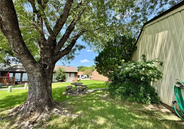 Photo 3 of Townhouse for sale at 30 Driving Range Ln #TH30, Trinity, TX 75862 | MLS# 19628255 | Listing updated on 2026-08-27