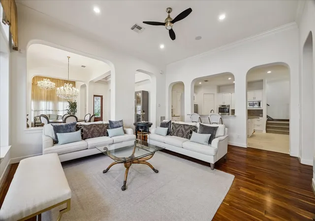 Photo 3 of Single family home for sale at 2727 Tudor Manor, Houston, TX 77082 | MLS# 46055947 | Listing updated on 2026-09-12