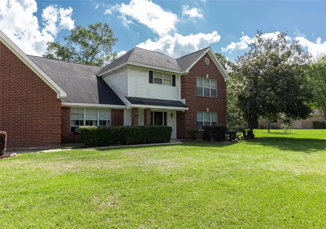 3rd image of 108 White Oak, Village Mills, TX 77663 | MLS# 54267444