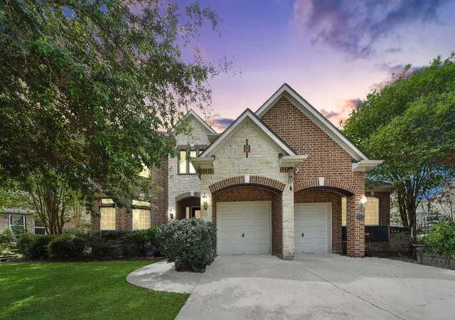 Photo 2 of Single family home for sale at 28115 Kudzu Dr, Spring, TX 77386 | MLS# 33709140 | Listing updated on 2026-06-29