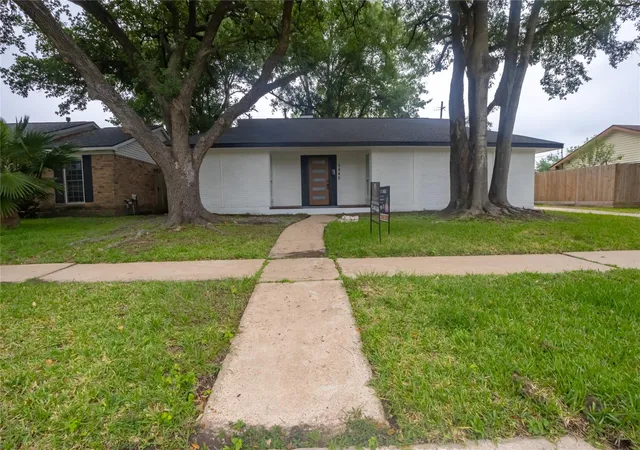 2nd image of 5446 Loch Lomond Dr, Houston, TX 77096 | MLS# 21377363