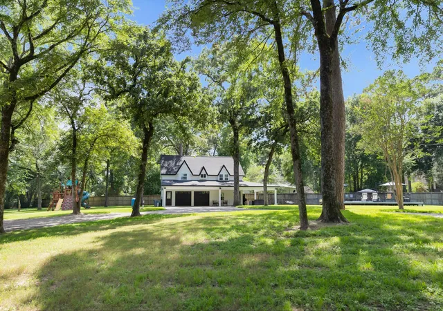 2nd image of 819 Sentinel Oaks, Pinehurst, TX 77362 | MLS# 13261777
