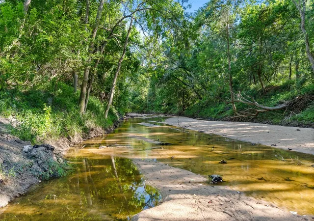 3rd image of 7462 County Road 284, Edna, TX 77957 | MLS# 75238145