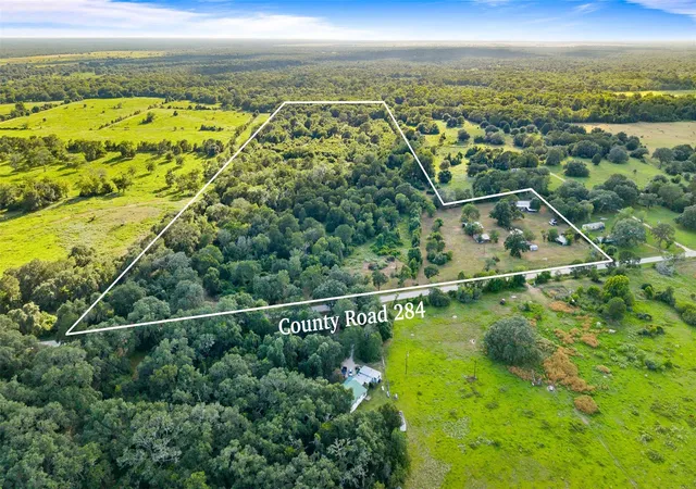 5th image of 7462 County Road 284, Edna, TX 77957 | MLS# 75238145