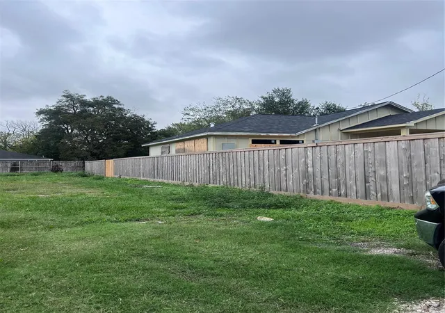 5th image of 4608 N Loop East E, Houston, TX 77026 | MLS# 45471234