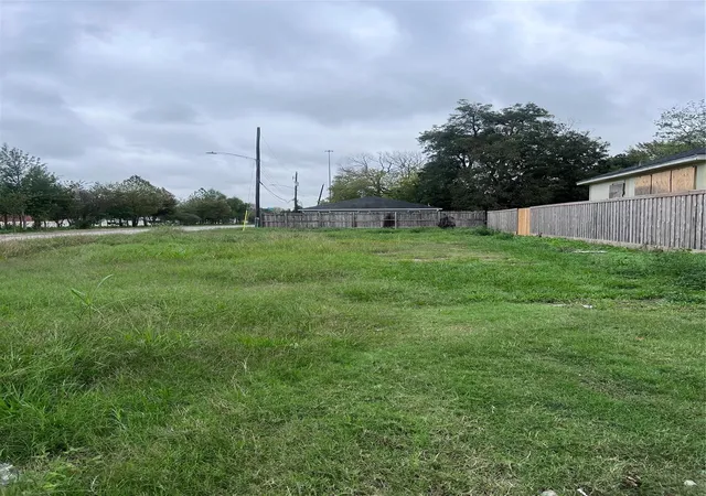 6th image of 4608 N Loop East E, Houston, TX 77026 | MLS# 45471234