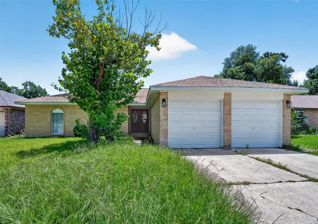 Photo 1 of Single family home for sale at 1446 Castle Glen Dr, Houston, TX 77015 | MLS# 5416154 | Listing updated on 2026-07-28