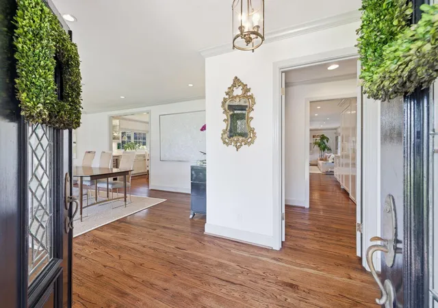 4th image of 5642 Ella Lee Ln, Houston, TX 77056 | MLS# 60924863