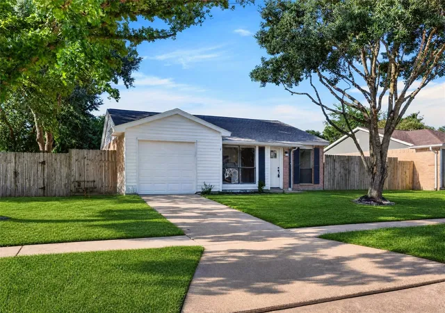 4th image of 24114 Four Sixes Ln, Hockley, TX 77447 | MLS# 91608546