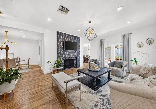 Photo 1 of Townhouse for sale at 444 E Fair Harbor Ln, Houston, TX 77079 | MLS# 48384918 | Listing updated on 2026-09-22