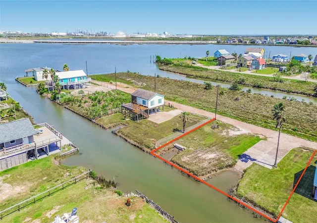 Photo 2 of Land for sale at 7022 E Hunter Dr, Hitchcock, TX 77563 | MLS# 88137053 | Listing updated on 2026-05-06