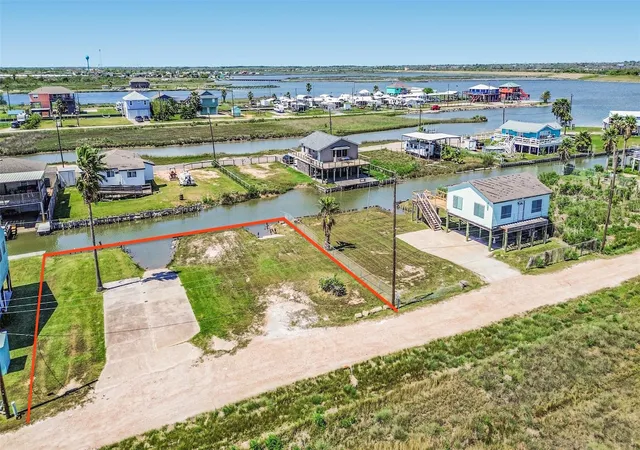 Photo 3 of Land for sale at 7022 E Hunter Dr, Hitchcock, TX 77563 | MLS# 88137053 | Listing updated on 2026-05-06
