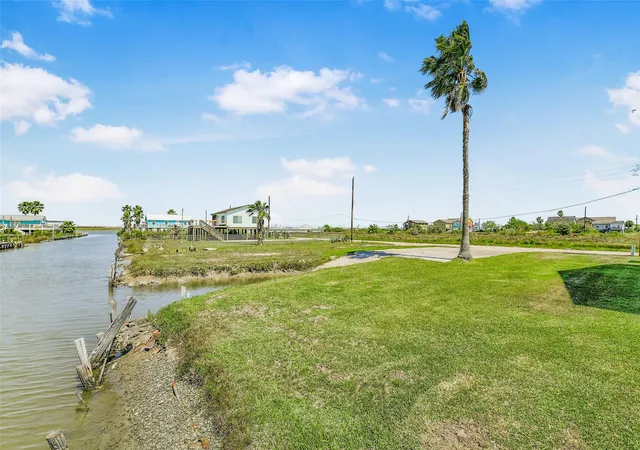 Photo 3 of Land for sale at 7022 E Hunter Dr, Hitchcock, TX 77563 | MLS# 88137053 | Listing updated on 2026-05-06