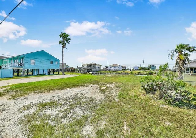 Photo 4 of Land for sale at 7022 E Hunter Dr, Hitchcock, TX 77563 | MLS# 88137053 | Listing updated on 2026-05-06