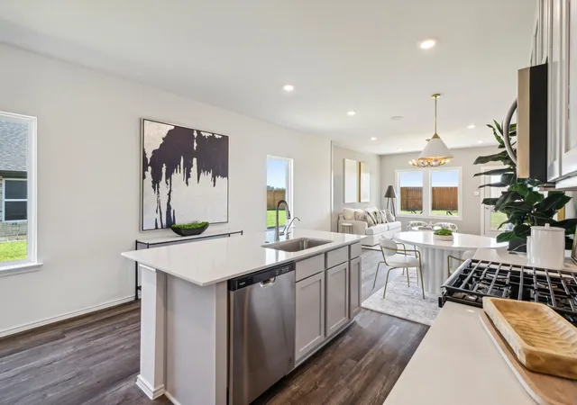 Photo 3 of Sale Pending at 21723 Vinci Ter Ln, Tomball, TX 77377 | MLS# 72742140 | Listing updated on 2026-09-09