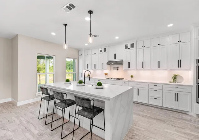 Photo 3 of Single family home for sale at 19123 Grandview Pt, Montgomery, TX 77356 | MLS# 69618461 | Listing updated on 2026-08-29