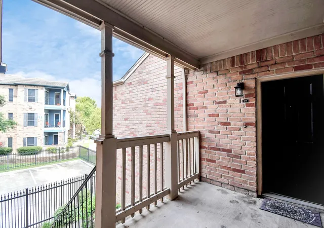 4th image of 2255 Braeswood Park Dr #102, Houston, TX 77030 | MLS# 18831479