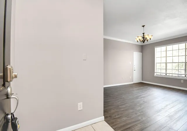 5th image of 2255 Braeswood Park Dr #102, Houston, TX 77030 | MLS# 18831479
