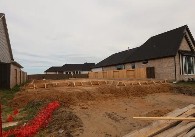 4th image of 11906 Salty Bend Dr, Mont Belvieu, TX 77523 | MLS# 46013700
