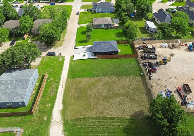 Photo 3 of Land for sale at 44 Heritage Dr, Brookshire, TX 77423 | MLS# 5995611 | Listing updated on 2026-06-14