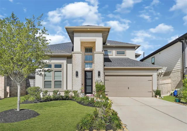 1st image of 31406 Beacon Cove Trl, Fulshear, TX 77441 | MLS# 17211997