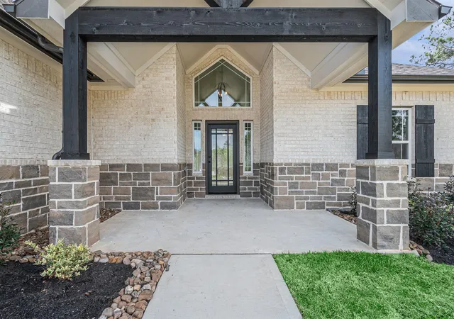 Photo 3 of Single family home for sale at 11702 Oakwood Ranch, Willis, TX 77378 | MLS# 27568134 | Listing updated on 2026-09-13