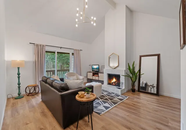 Photo 1 of Condo for sale at 2100 Tanglewilde St #422, Houston, TX 77063 | MLS# 62786623 | Listing updated on 2026-08-29
