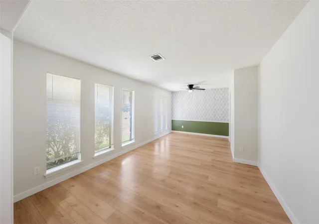 Photo 4 of Sale Pending at 209 Pine Oak Dr, Highlands, TX 77562 | MLS# 87465187 | Listing updated on 2026-09-20