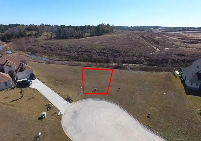 Photo 4 of Land for sale at 6 Waterstone Ct, Montgomery, TX 77356 | MLS# 46992382 | Listing updated on 2026-05-06