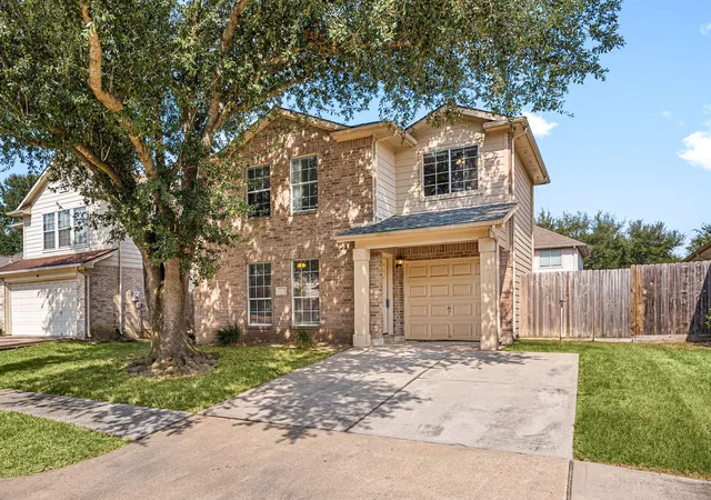 Photo 1 of Sale Pending at 19714 Shores Edge Dr, Tomball, TX 77375 | MLS# 97811804 | Listing updated on 2026-10-03