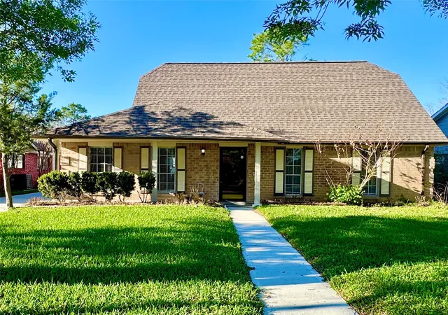 Photo 2 of Single family home for sale at 11402 Concho St, Houston, TX 77072 | MLS# 64053886 | Listing updated on 2026-09-21