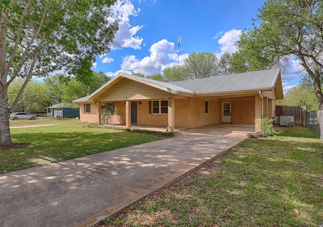 Photo 1 of Sale Pending at 705 S La Grange St, Flatonia, TX 78941 | MLS# 93808080 | Listing updated on 2026-09-24