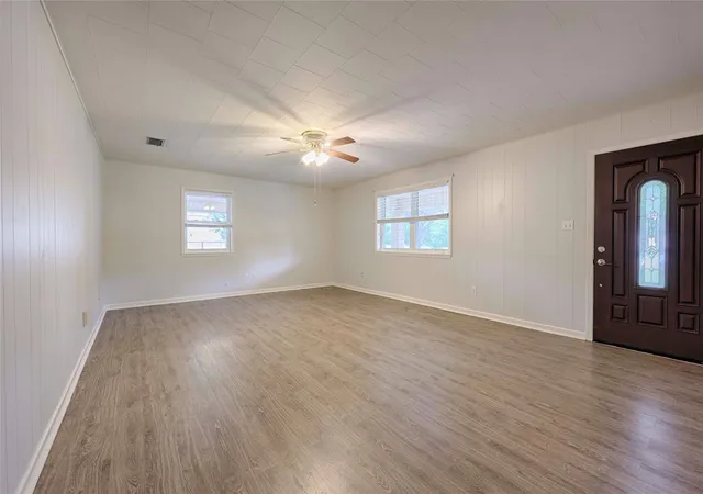 Photo 4 of Sale Pending at 705 S La Grange St, Flatonia, TX 78941 | MLS# 93808080 | Listing updated on 2026-10-06