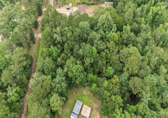 3rd image of 8 Cr 3564, New Caney, TX 77357 | MLS# 92407550