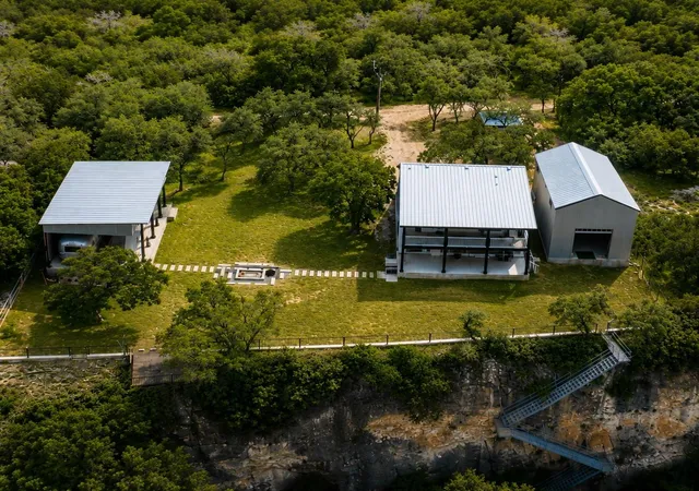 Photo 2 of Single family home for sale at 1216 Cliffview Dr, Spicewood, TX 78669 | MLS# 44121539 | Listing updated on 2026-05-28
