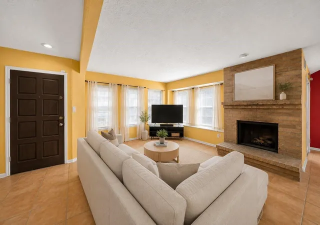 Photo 3 of Single family home for sale at 16618 Quiet Trl Dr, Humble, TX 77396 | MLS# 11425458 | Listing updated on 2026-08-01