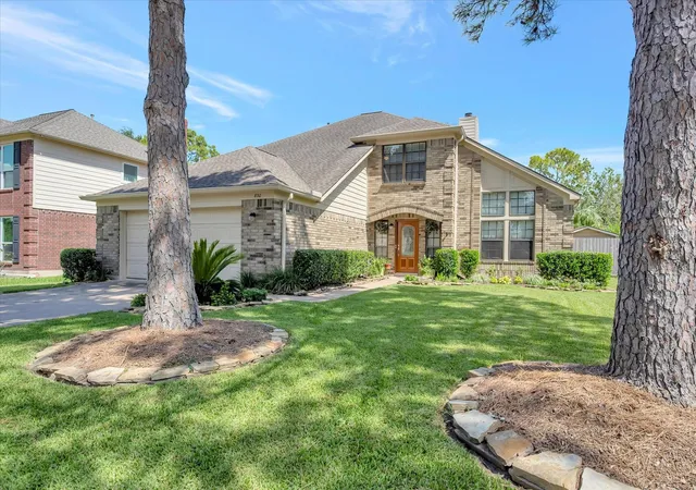 Photo 2 of Single family home for sale at 830 Island Meadow Ct, Houston, TX 77062 | MLS# 48540029 | Listing updated on 2026-09-05