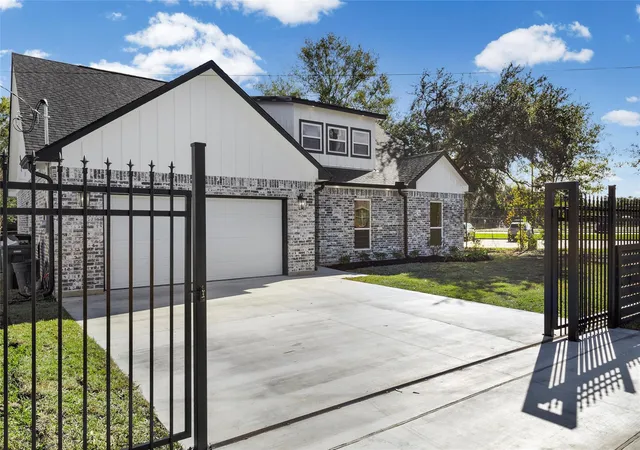 Homes for sale in Beaumont, TX | 2950 Gulf St, Beaumont, TX 77703 | MLS# 78993107